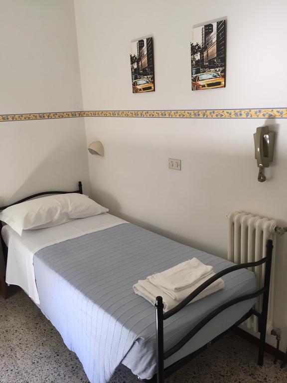 רימיני Hotel Zaghini חדר תמונה