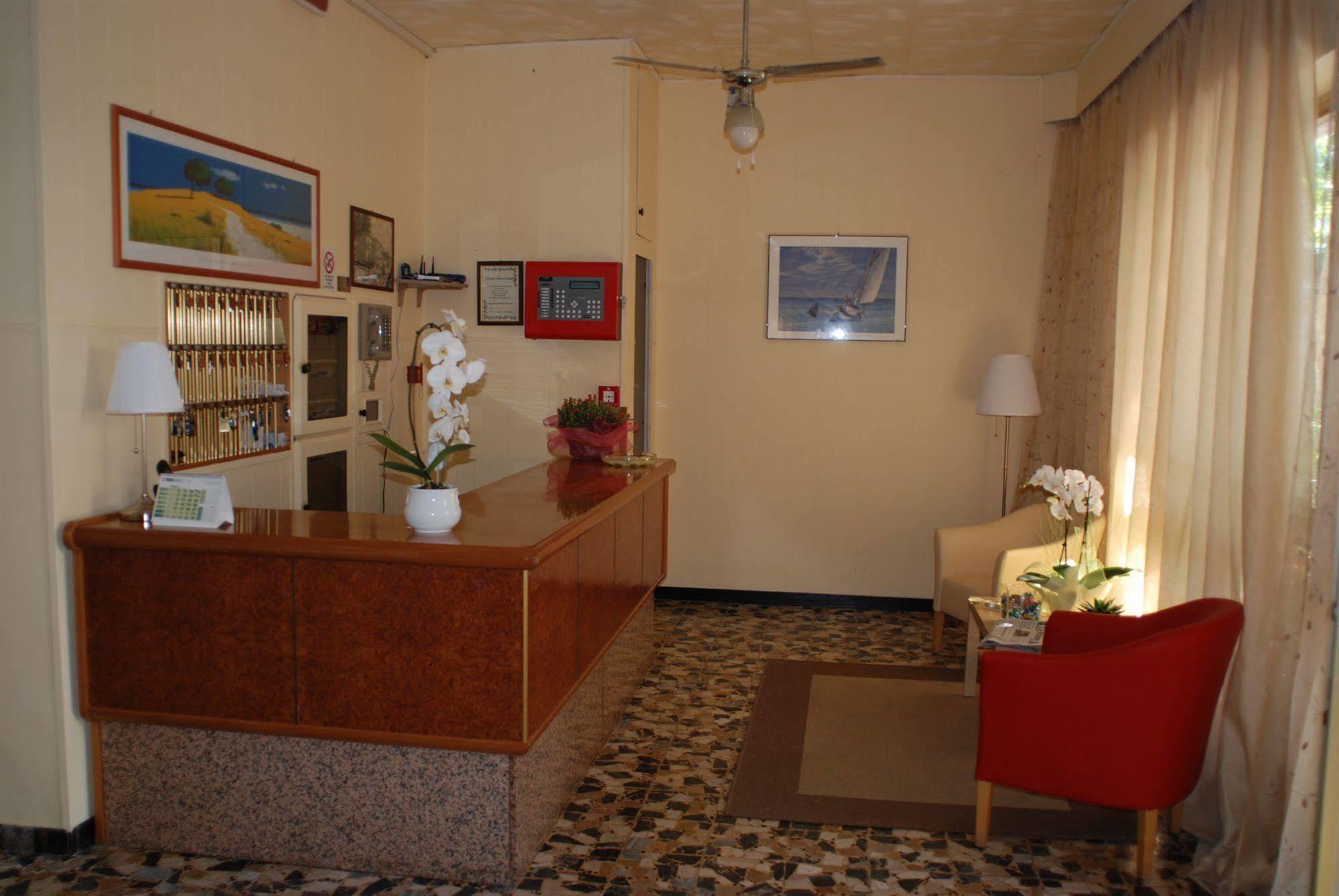 רימיני Hotel Zaghini מראה חיצוני תמונה